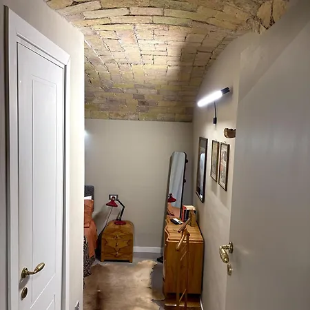 The Shelter Rom
