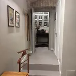 דירה The Shelter