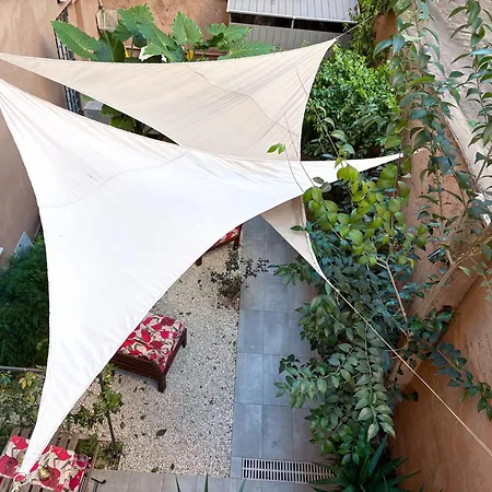 The Shelter 아파트 *